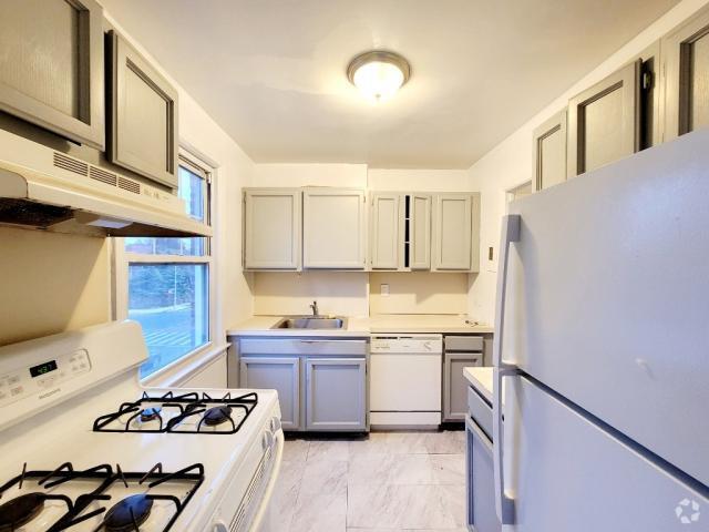 Building Photo - 1 bedroom in FLUSHING NY 11354 Unit 2U Rental