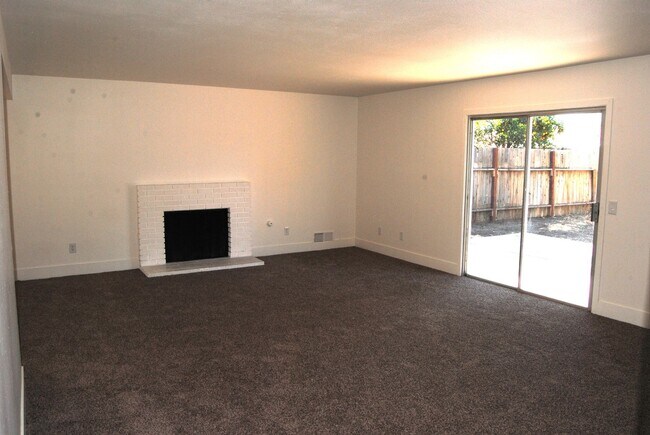 Photo - 2401 Bernice Ct