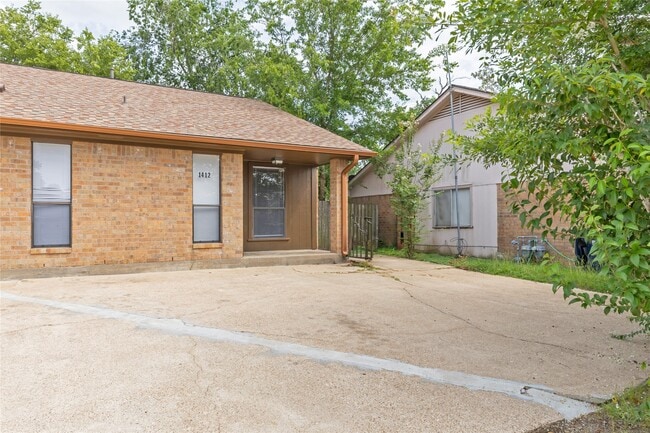 Photo - 1412 Gramma Ct