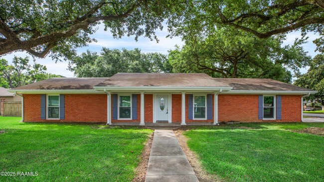 Photo - 100 Dunlieth Dr Casa
