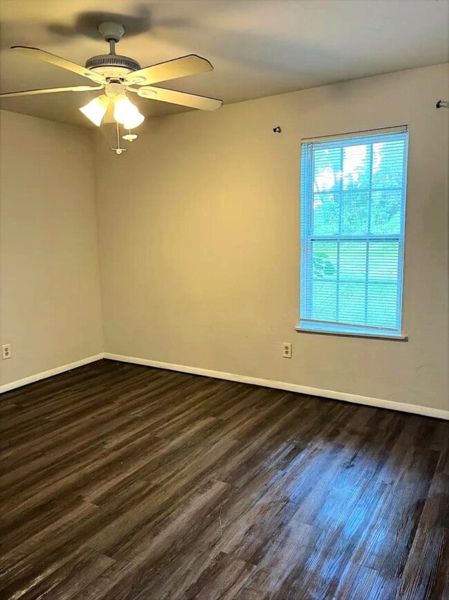 Photo - 5826 Eunice Ct