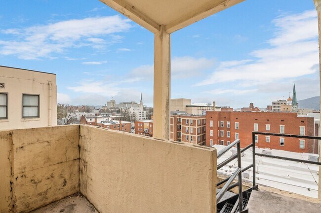 Photo - The Hardwick