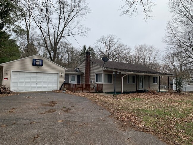 Building Photo - 8986 King Graves Rd NE