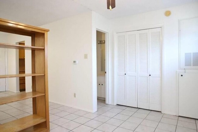 Photo - 4701 Red River St Unidad 302