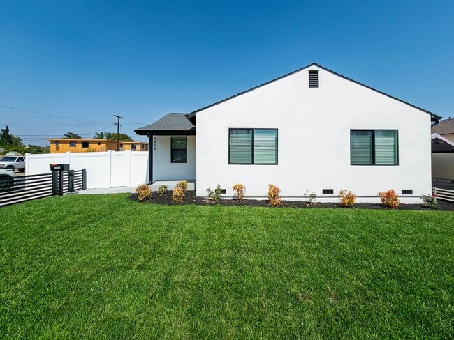 Photo - Tastefully Remodeled 4BR Home in North Hollywood!