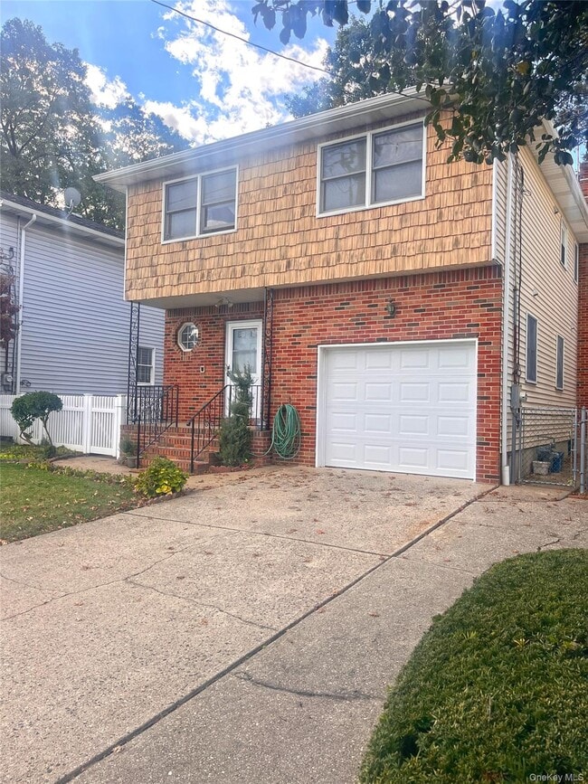 Photo - 406 Plainfield Ave