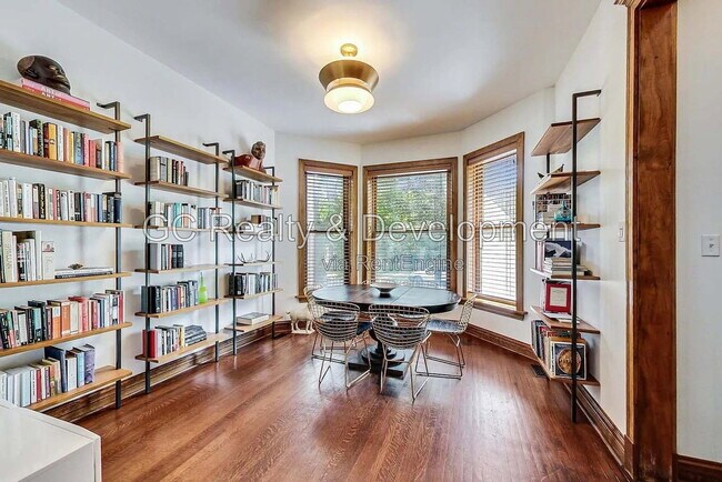 Photo - 4936 S St Lawrence Ave