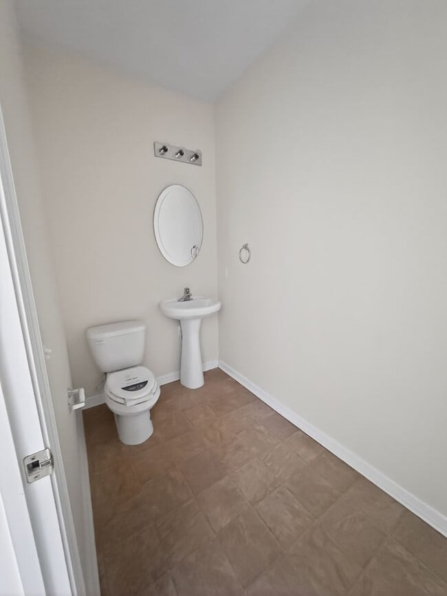 Photo - RATE DROP ALERT! (was $2100/month)