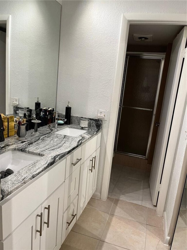 Photo - 1921 SW 15th St Unidad 29