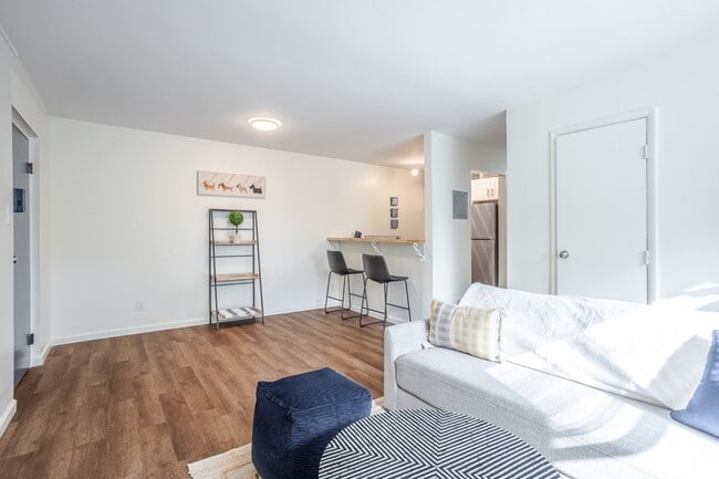 Building Photo - 3623 Clarion Avenue Rental