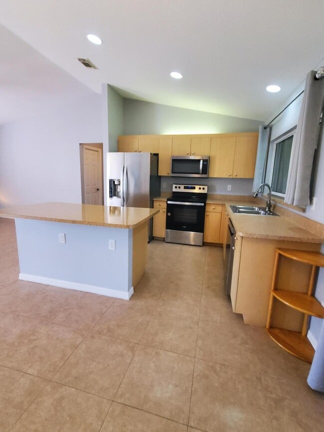 Photo - 3234 SW Fillmore St