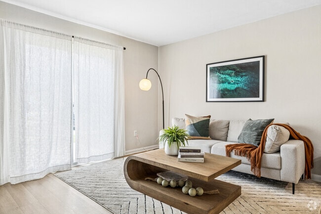A3-V - 1BR, 1BA - 558SF - Living Room