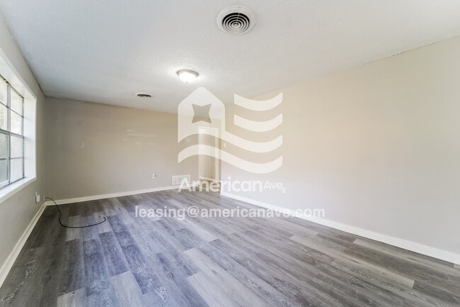 Photo - 522 Beaverbrook Dr