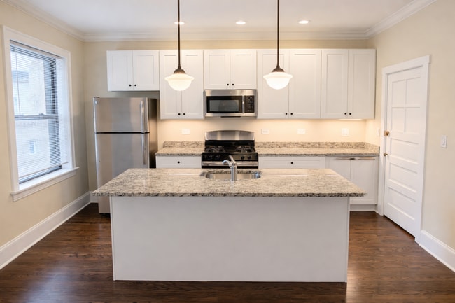 Photo - 1360 E 52nd St Unit 64-3W