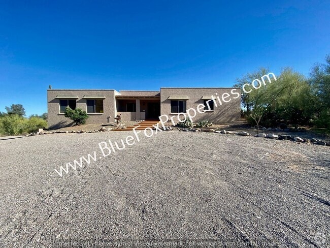 Building Photo - 4740 E Camino la Brinca Rental