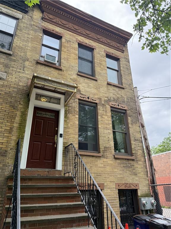 Building Photo - 490 19th St Rental