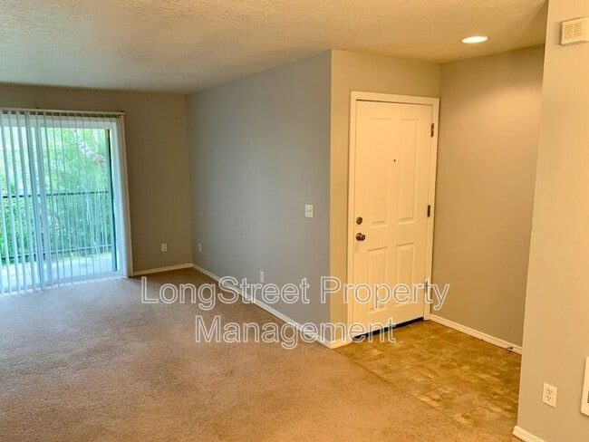 Photo - 8324 SE Rhine St Unit 2