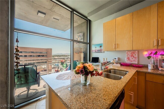 353 E Bonneville Ave Unit 753