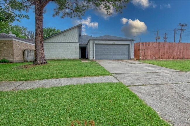 Photo - 13403 Carvel Ln House