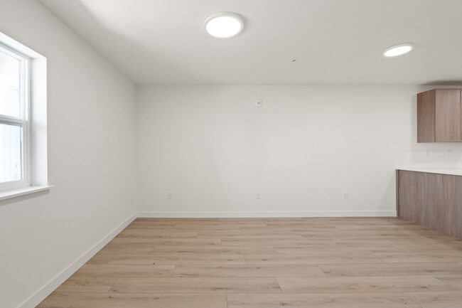 Photo - McKinnon Place Apartments