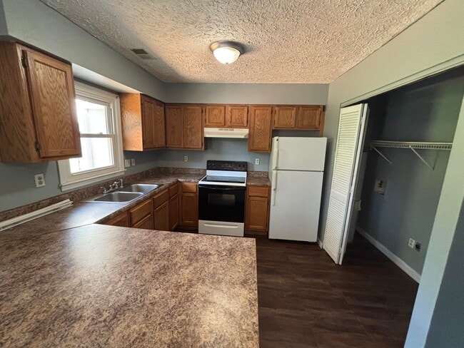 Photo - 3365 Hartston Dr