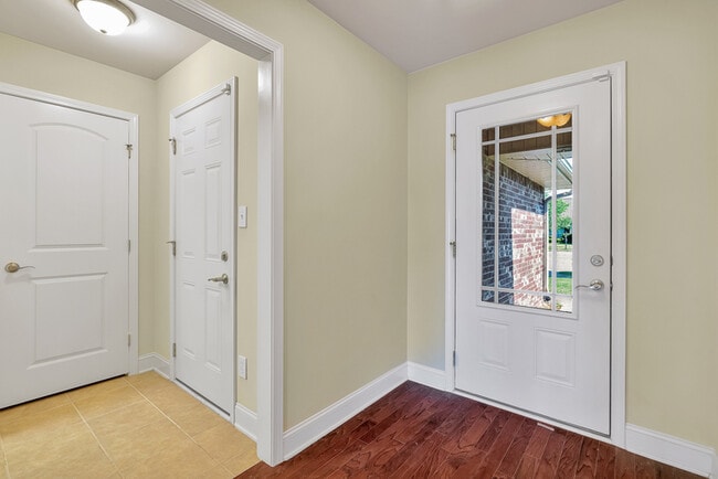 Photo - 505 Tidal Ct