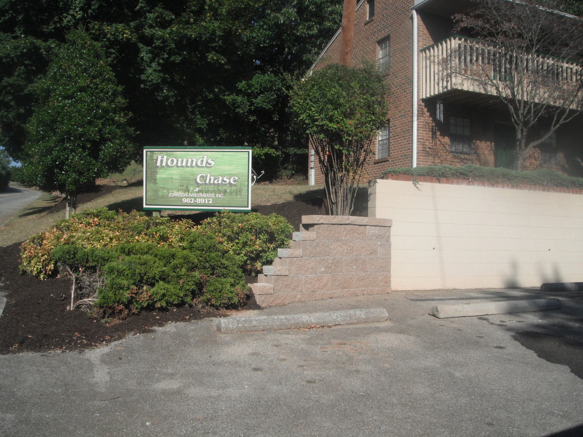 Hounds Chase Apartments - Hounds Chase Apartments