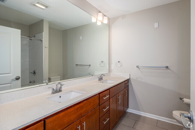 2BR, 2BA - 1,366SF - Primary Bathroom