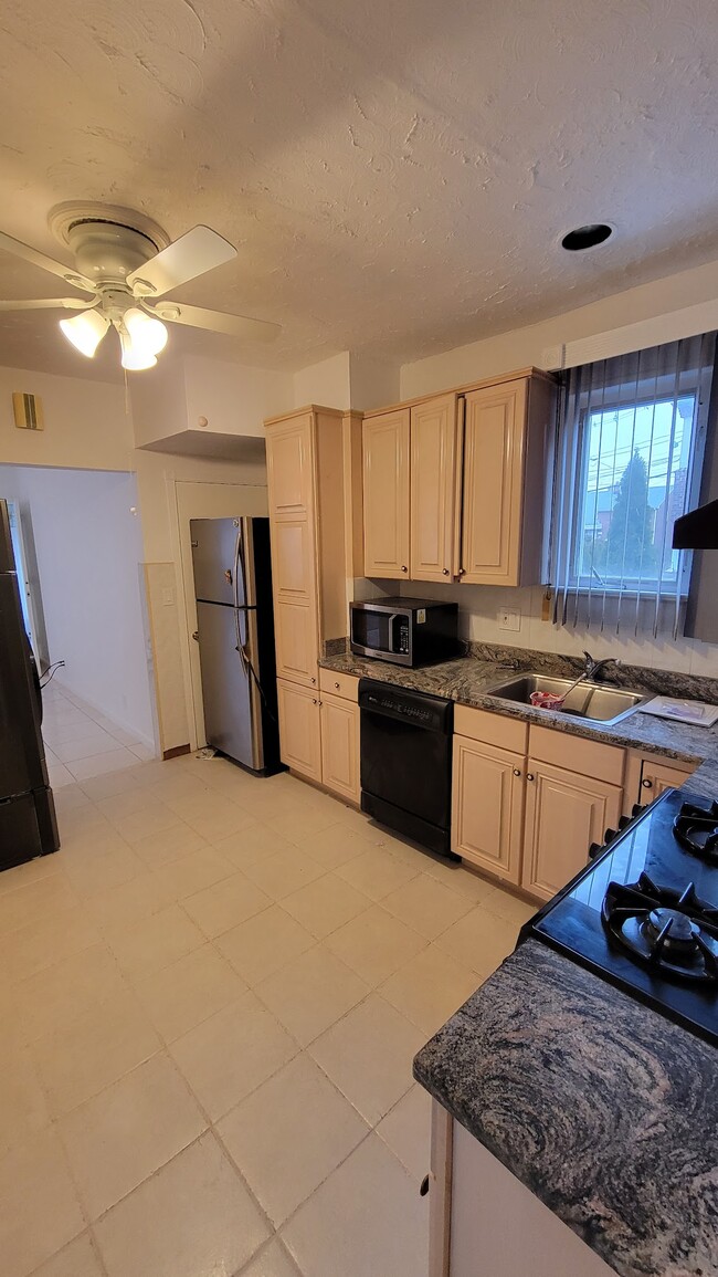 Photo - 768 Florence Pl Unit 1