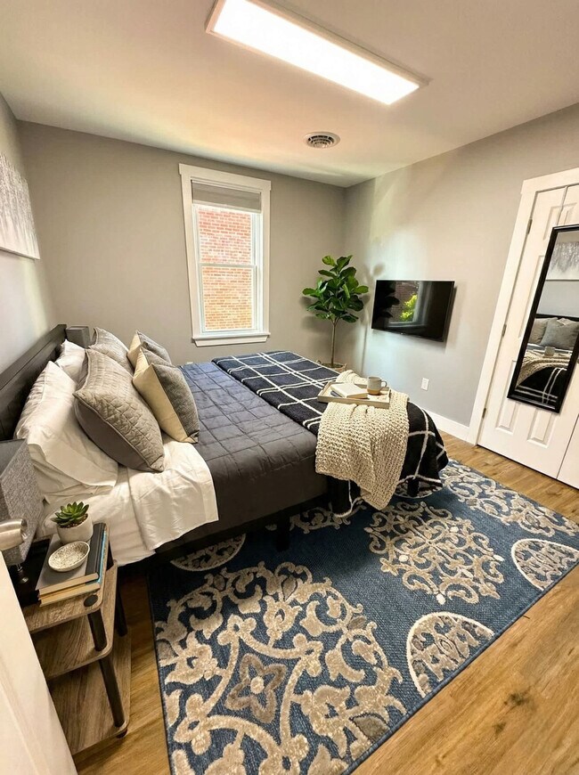 Photo - 203 S Dupont St Unidad SI ID1604342P