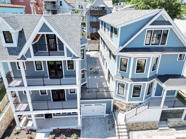 Photo - 31 Woodlawn St Unit 2