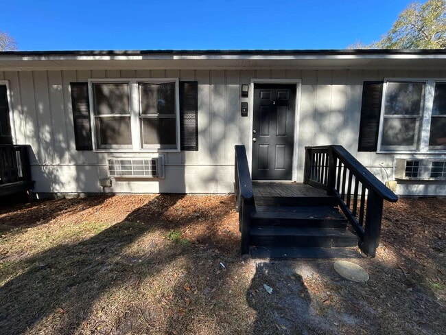 Building Photo - Apartment For Rent