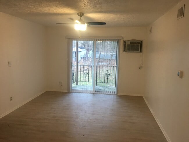 Photo - Willow Tree Apartments Unit 3