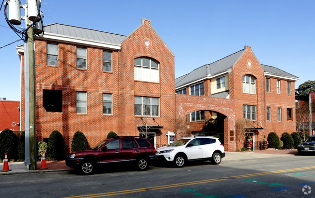 Photo - Sterling Row