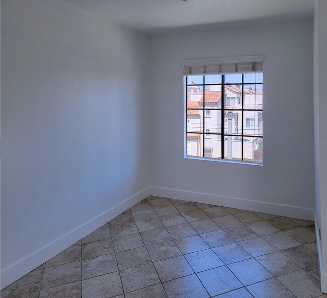 Photo - 5132 Dunbar Drive