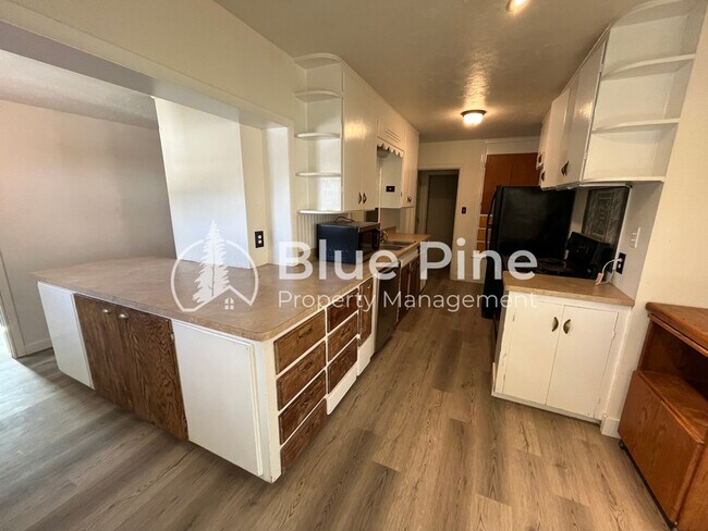 Photo - 108 Horrocks Dr