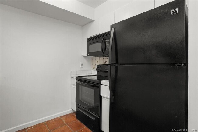 Photo - 42 S Main St Unit L4