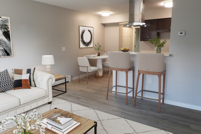 1BD Flat Living Room - Forest View On 11th Unit 41