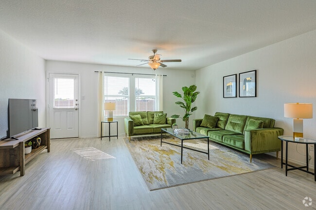 4 habitaciones, 2 baños - 1,667 pies cuadrados - Área habitable - Grace Meadows