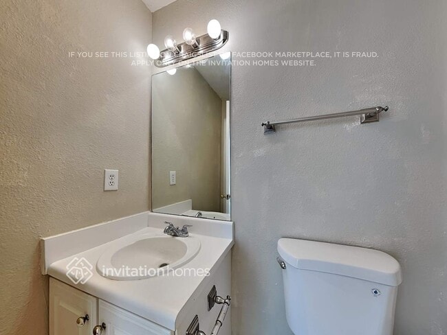 Photo - 1530 Devonshire Way