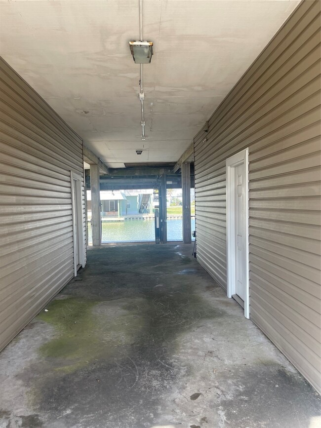 Photo - 1826 Port O' Call St