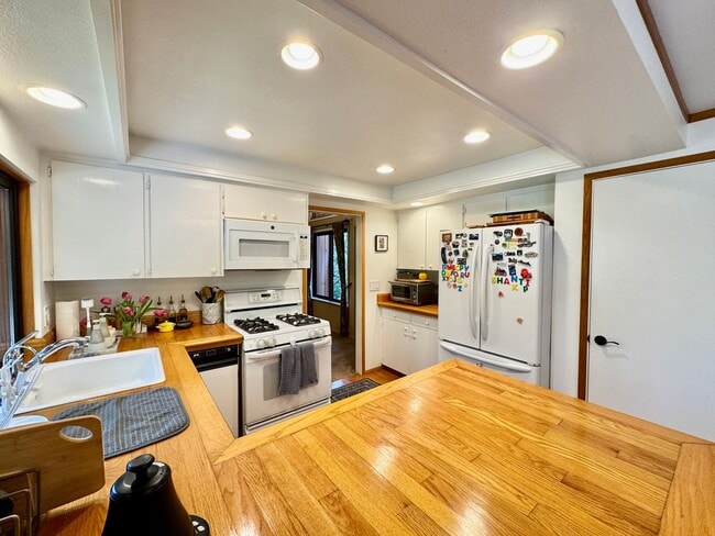 Photo - 15130 SE 47th Pl
