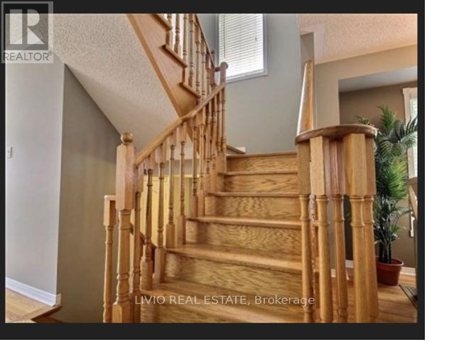 Photo - 55 Peachleaf Crescent