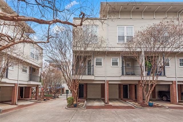 Photo - 2902 State St Unit 1