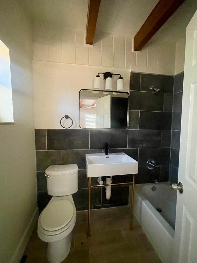 Photo - 1216 E 138th Ave