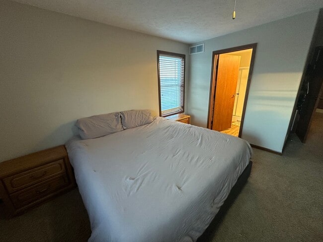 Photo - 3 Bedroom, 2.5 Bathroom Townhome