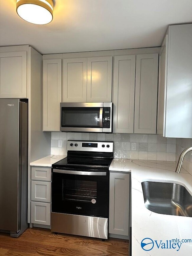 Photo - 2006 Stanford Dr SW