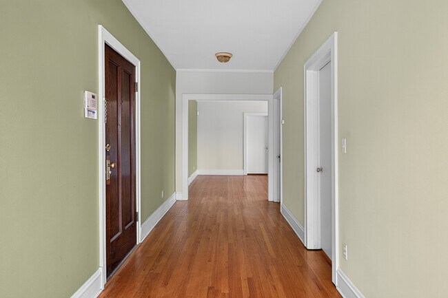 438 N Main St Unit N