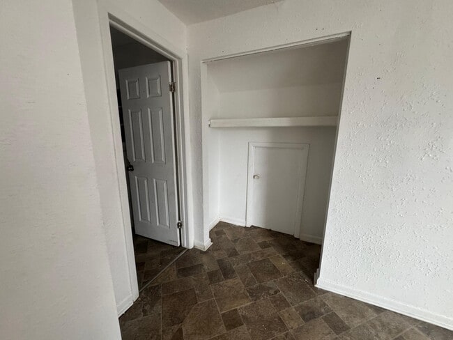 Photo - 14925 Mendota St