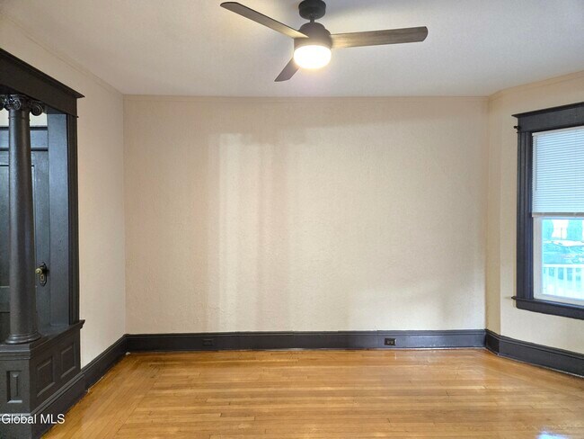 Photo - 355 Myrtle Ave Unidad Apt. A